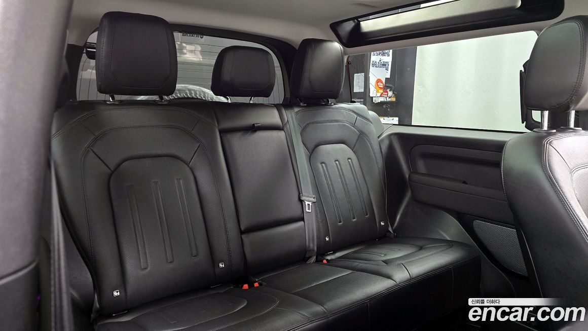 Land Rover Defender 2022