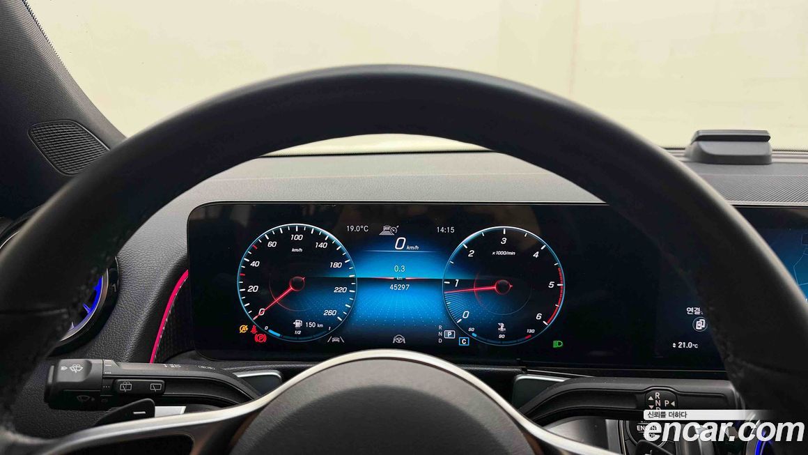 Mercedes-Benz GLB-Class 2022