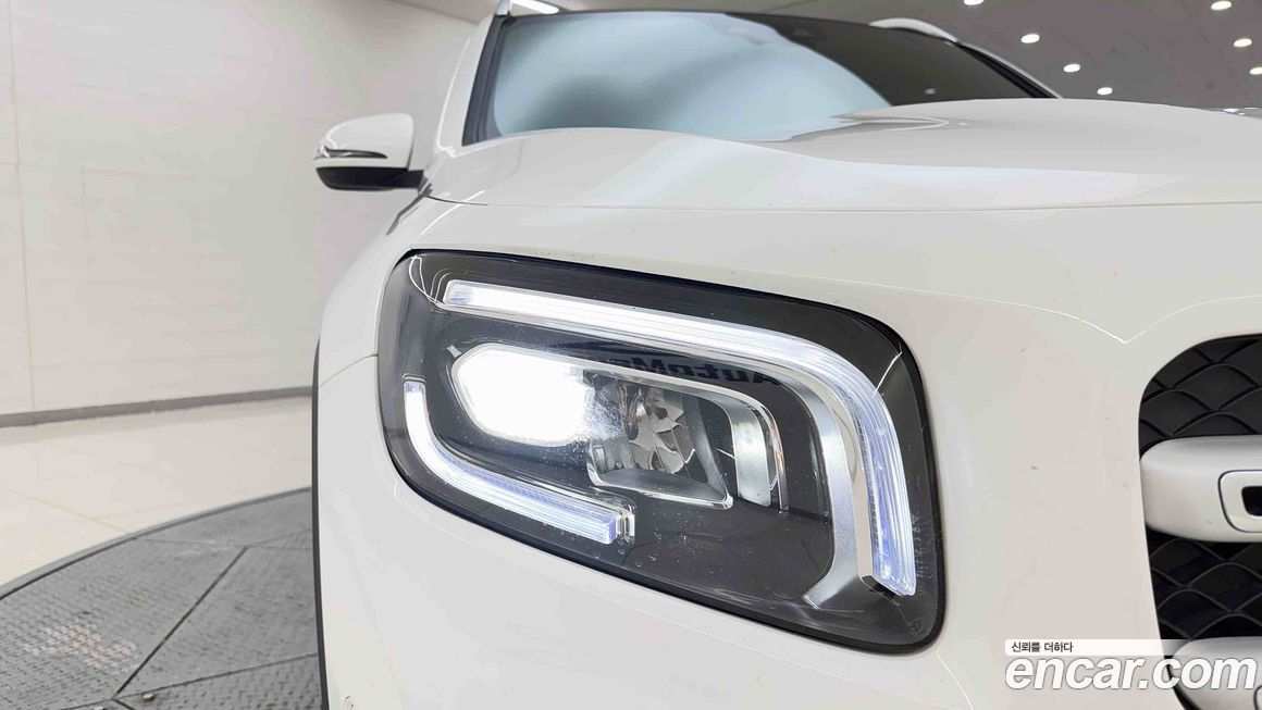 Mercedes-Benz GLB-Class 2022