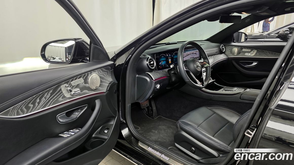 Mercedes-Benz E-Class 2023