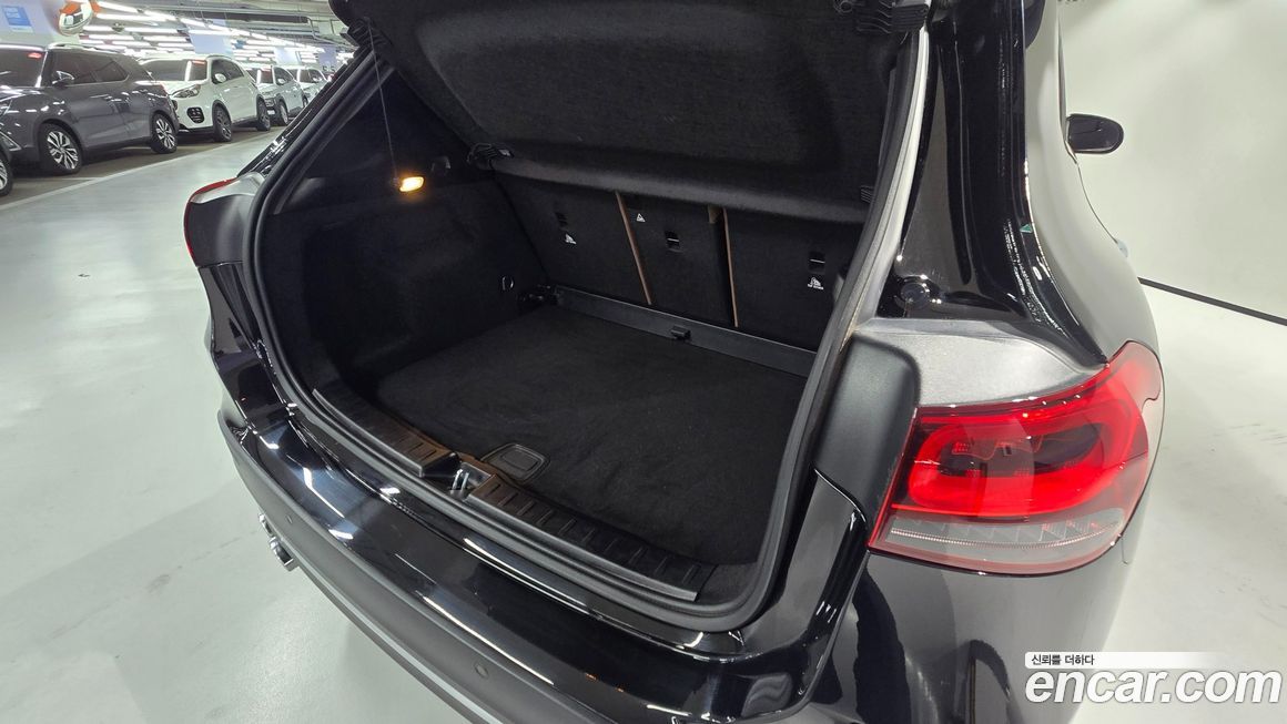 Mercedes-Benz GLA-Class 2023