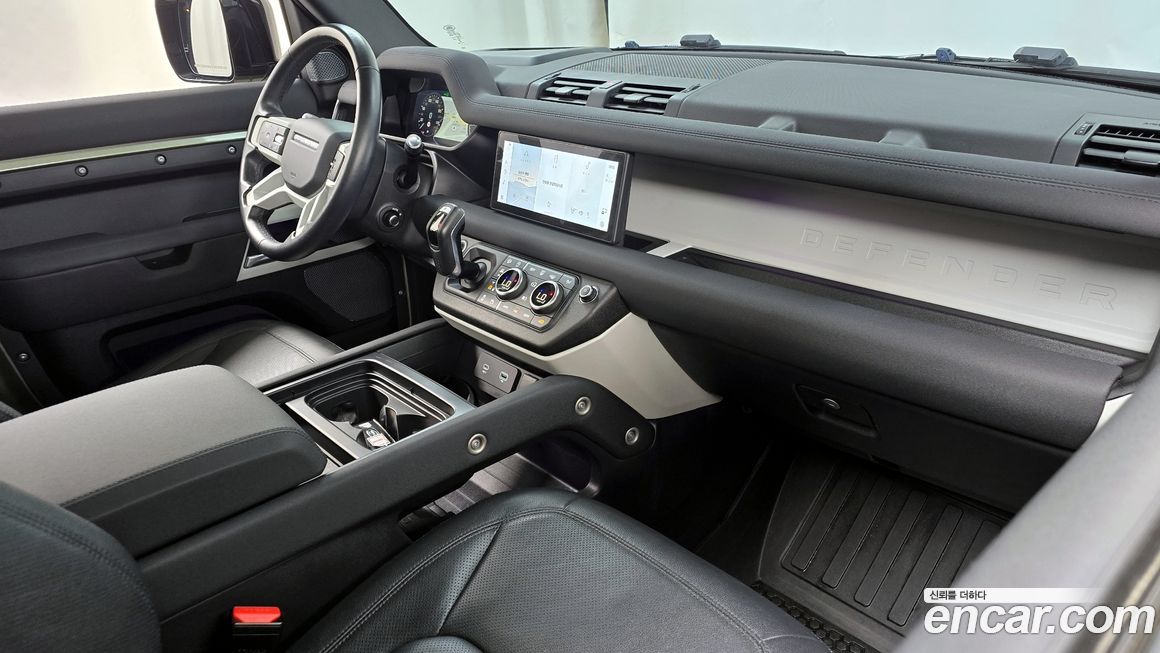 Land Rover Defender 2022