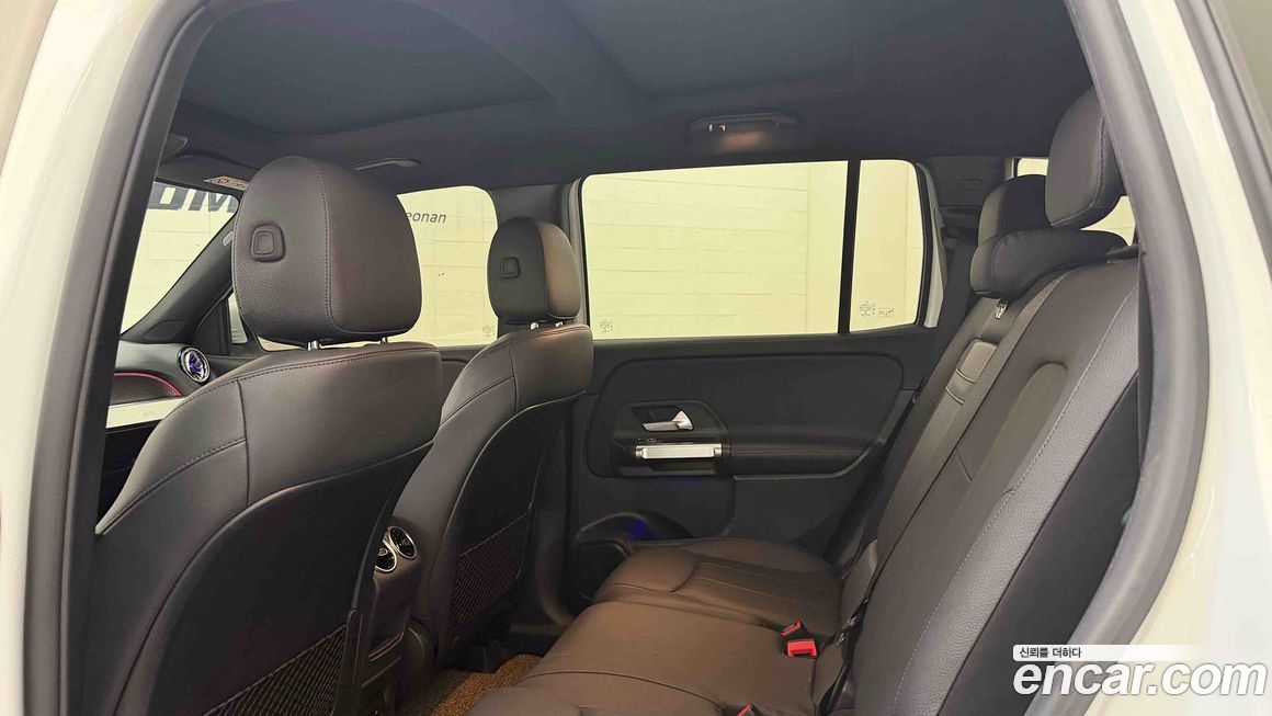 Mercedes-Benz GLB-Class 2022