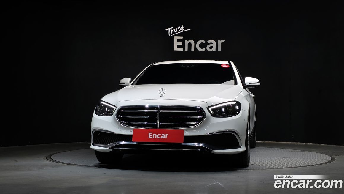 Mercedes-Benz E-Class 2022