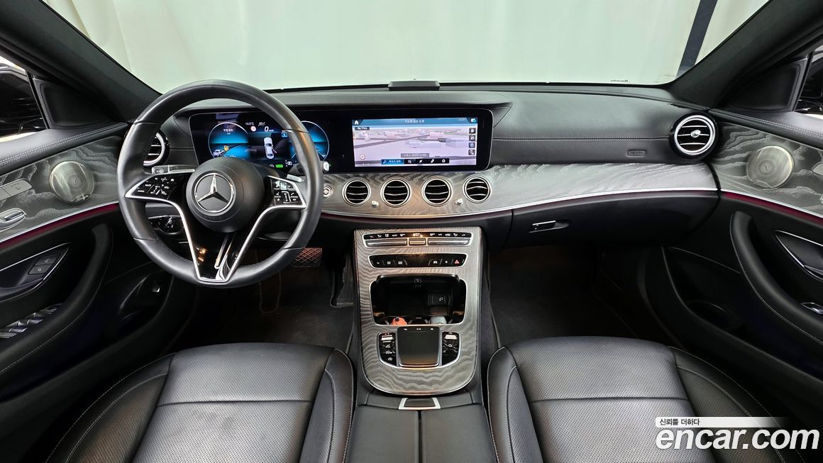 Mercedes-Benz E-Class 2023