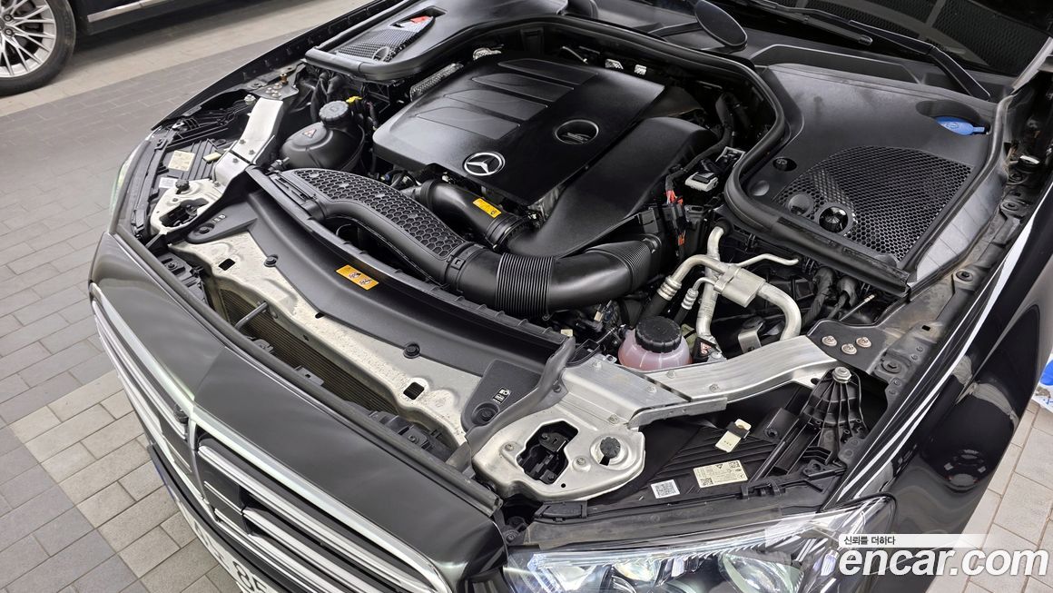 Mercedes-Benz E-Class 2023