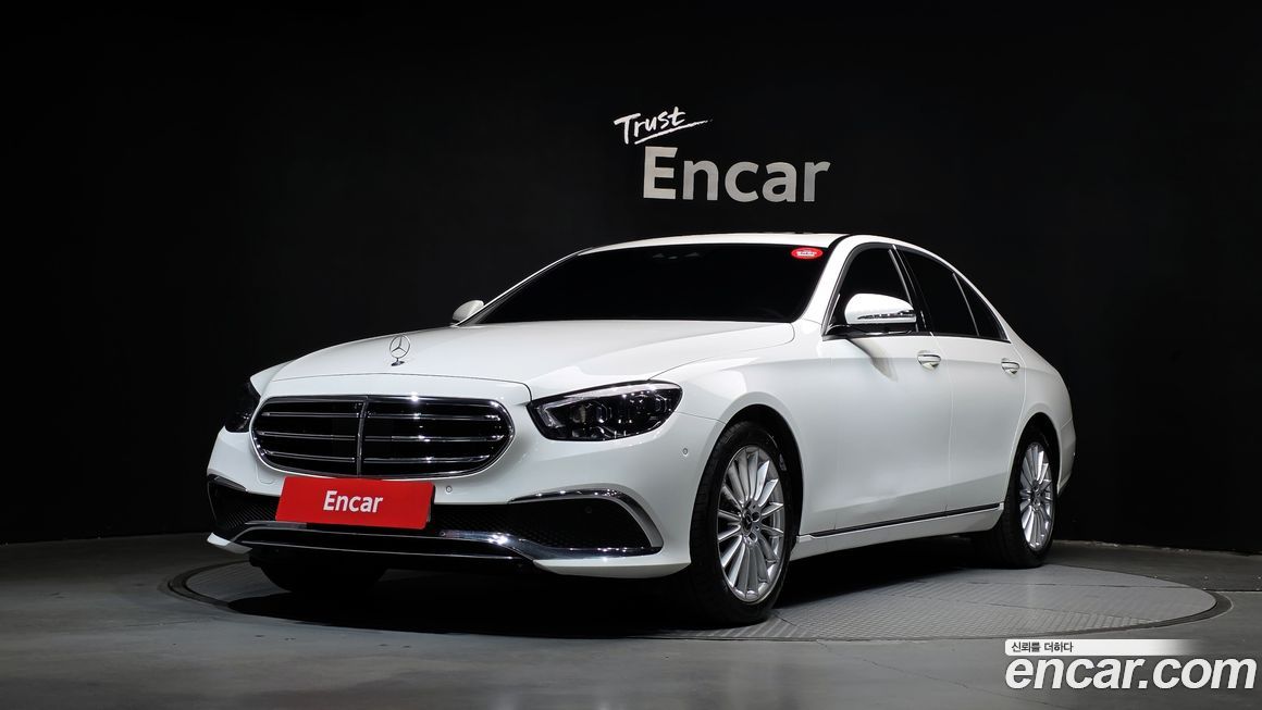 Mercedes-Benz E-Class 2022