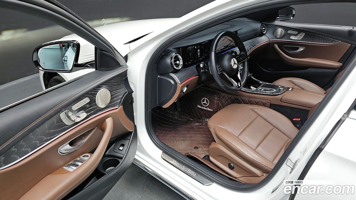 Mercedes-Benz E-Class 2023