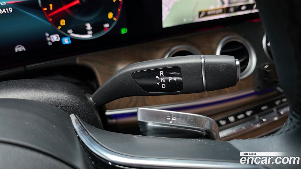Mercedes-Benz E-Class 2022