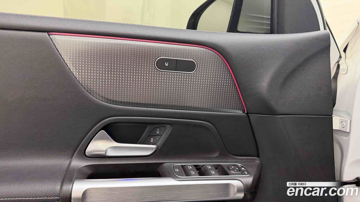 Mercedes-Benz GLB-Class 2022