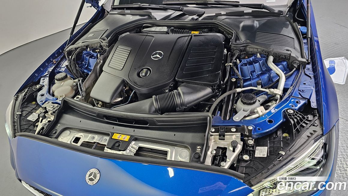 Mercedes-Benz C-Class 2022