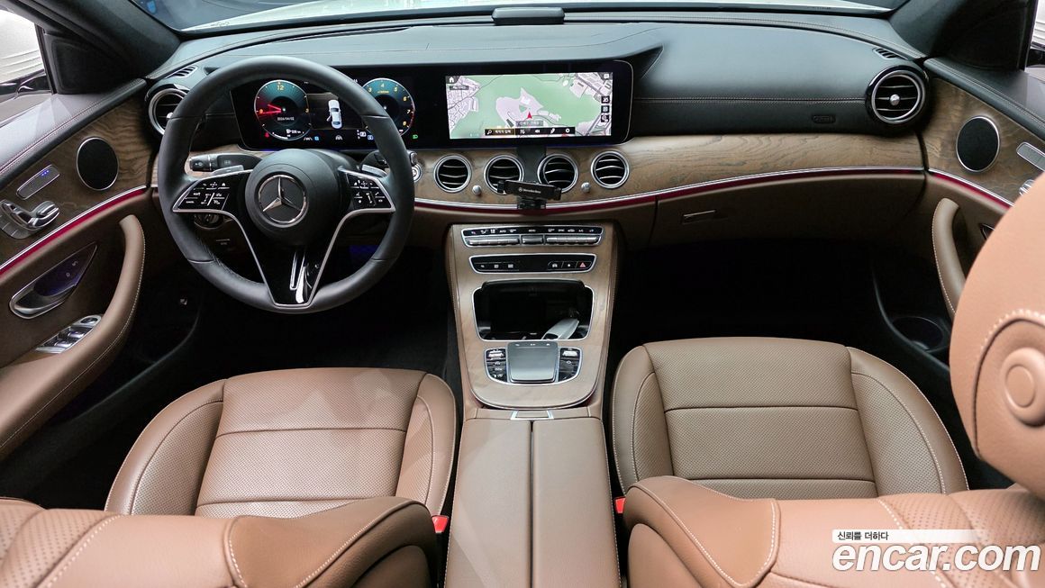 Mercedes-Benz E-Class 2022