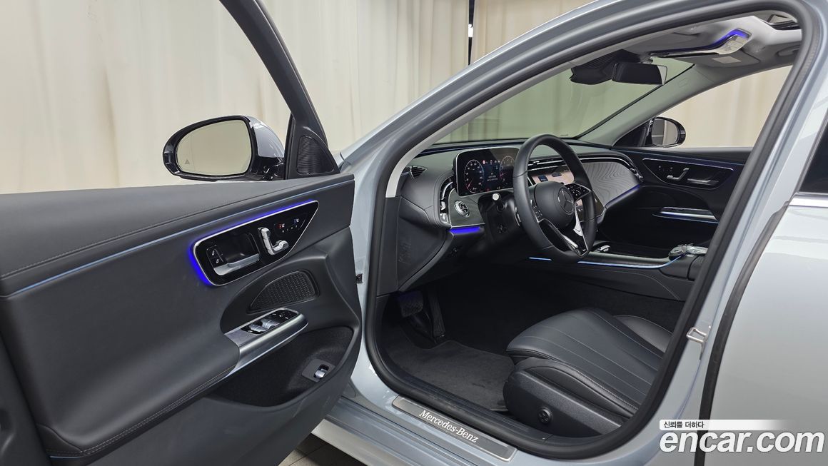 Mercedes-Benz E-Class 2024