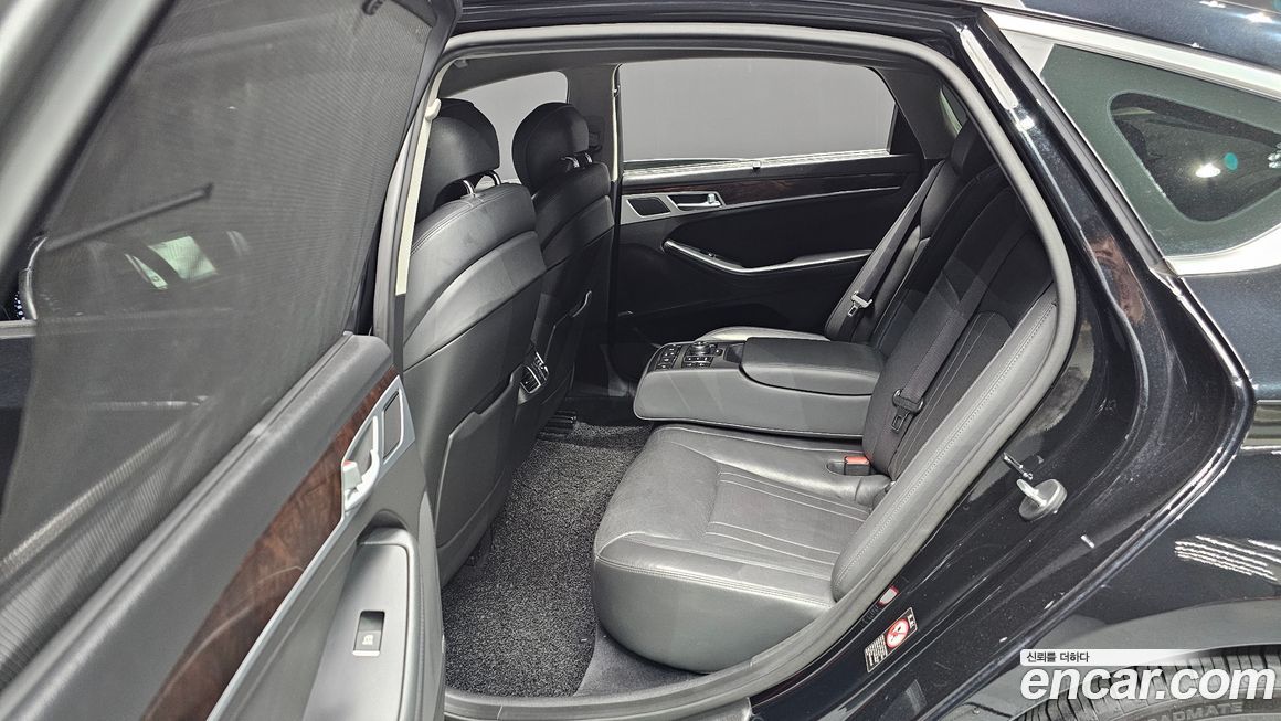 Hyundai Genesis 2015