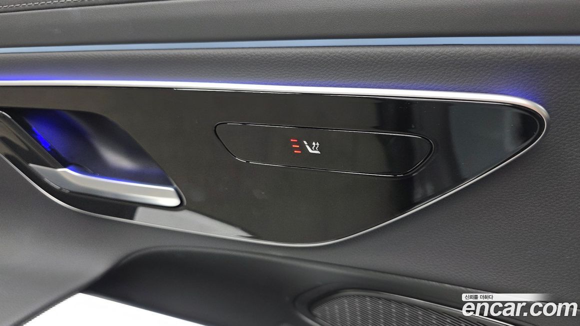 Mercedes-Benz E-Class 2024