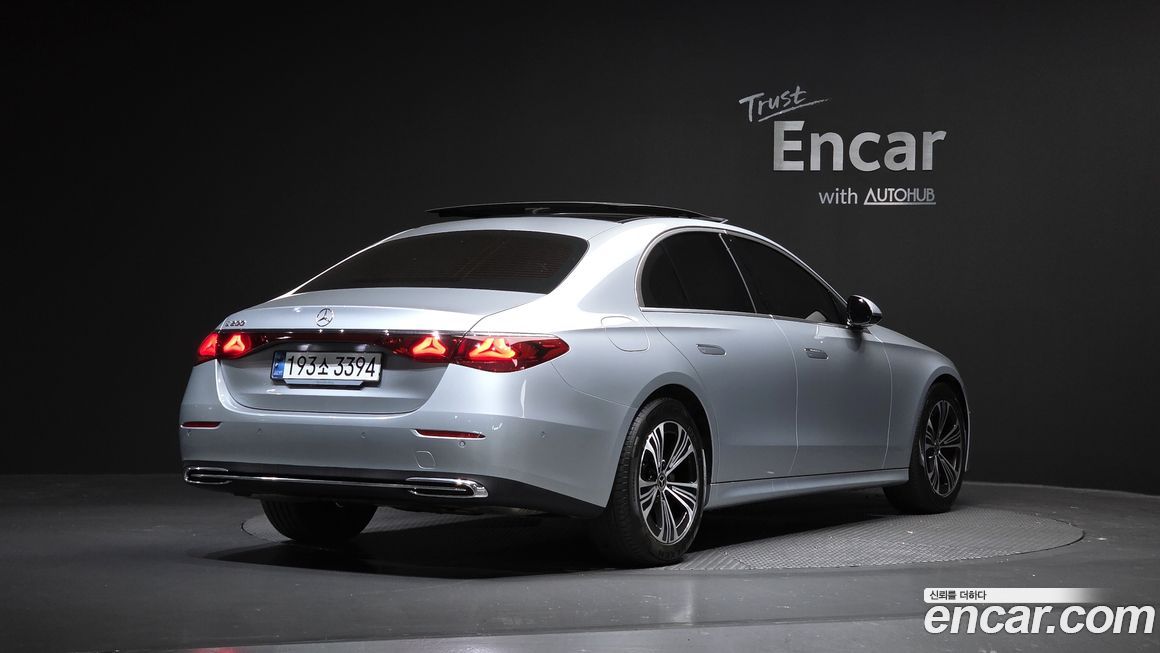 Mercedes-Benz E-Class 2024