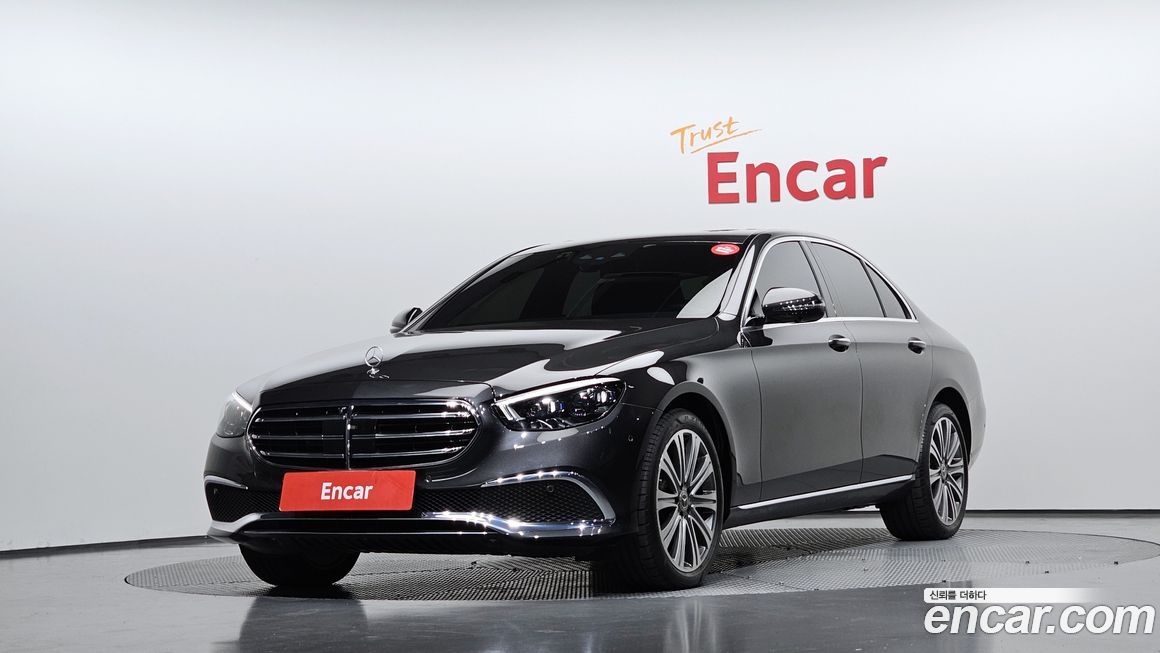 Mercedes-Benz E-Class 2023