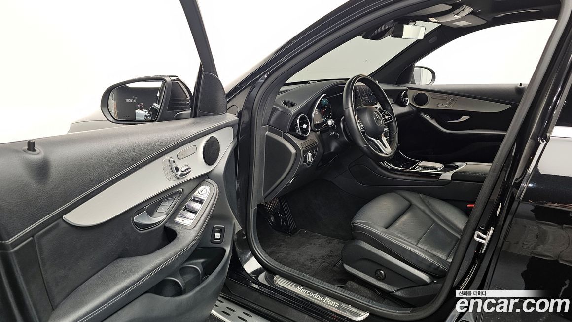 Mercedes-Benz GLC-Class 2022