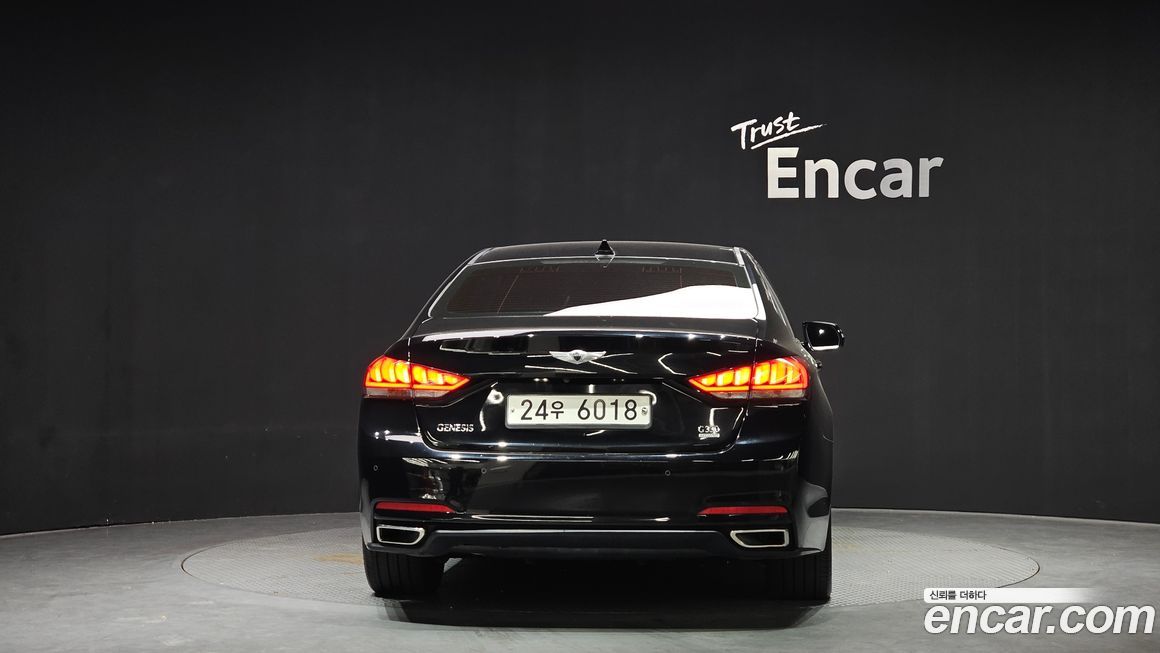 Hyundai Genesis 2015