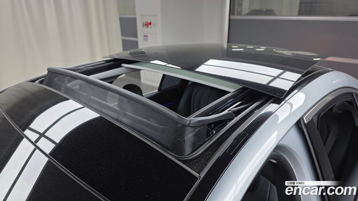 Mercedes-Benz E-Class 2024
