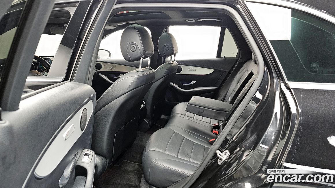 Mercedes-Benz GLC-Class 2022