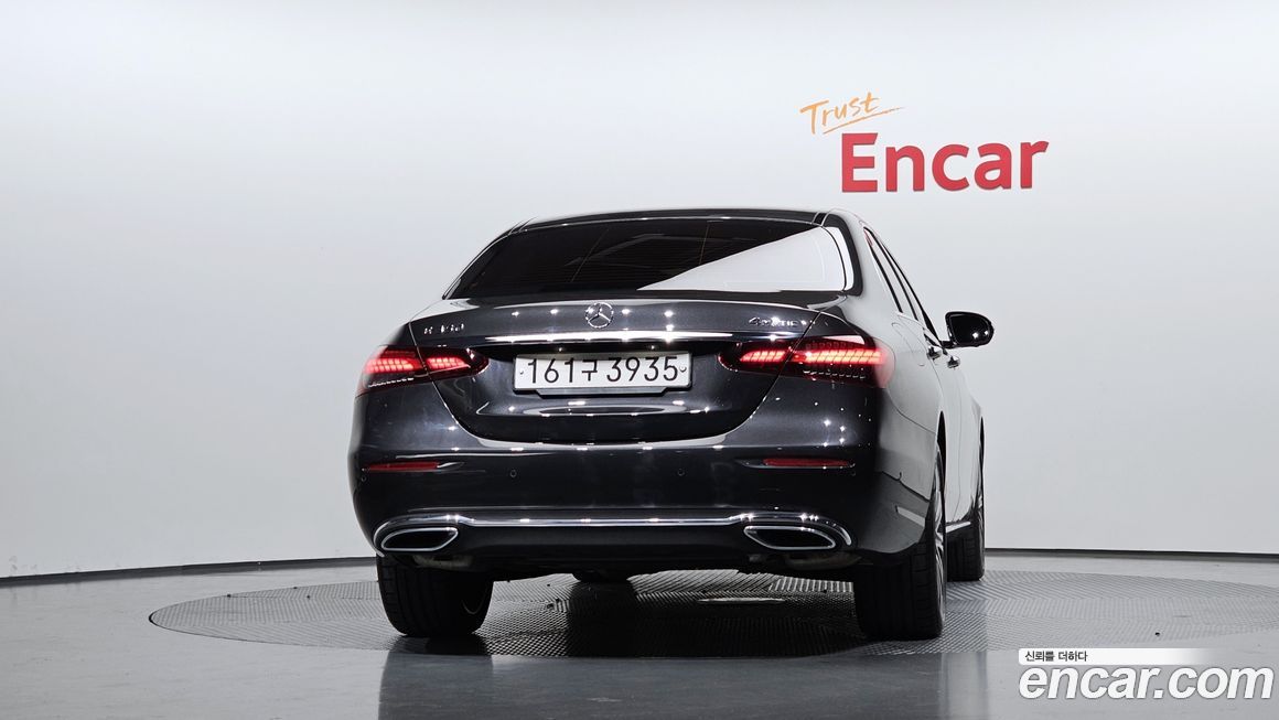 Mercedes-Benz E-Class 2023