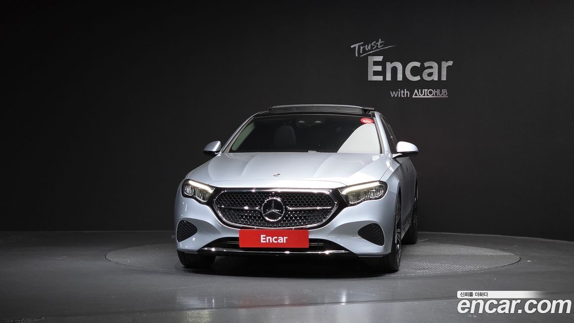 Mercedes-Benz E-Class 2024