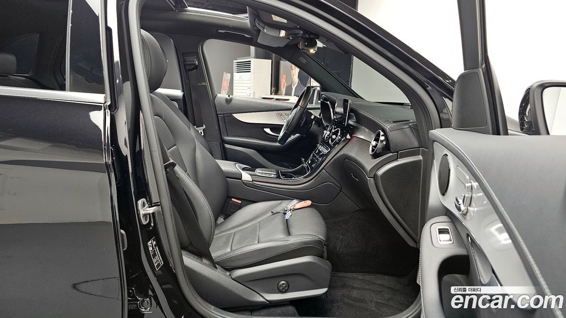 Mercedes-Benz GLC-Class 2022