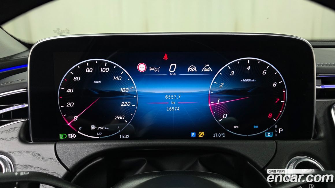 Mercedes-Benz E-Class 2024