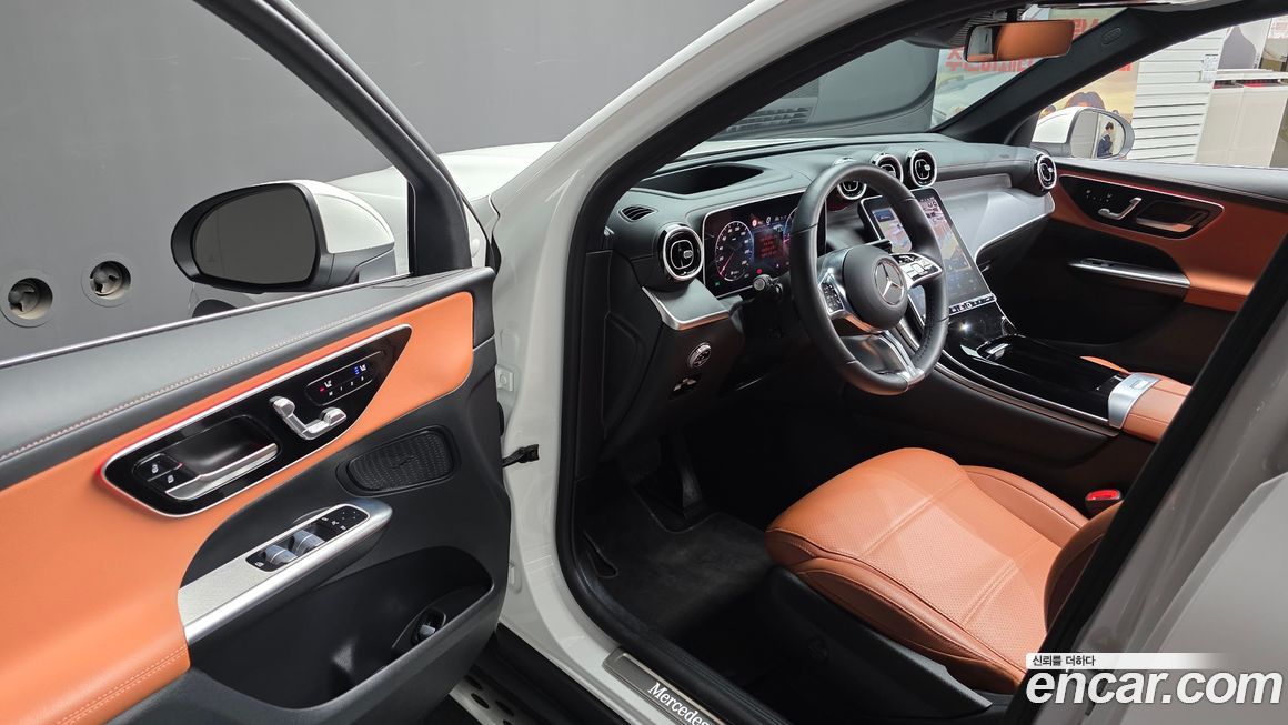 Mercedes-Benz GLC-Class 2024