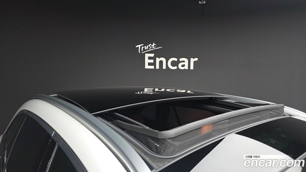 Mercedes-Benz GLC-Class 2024