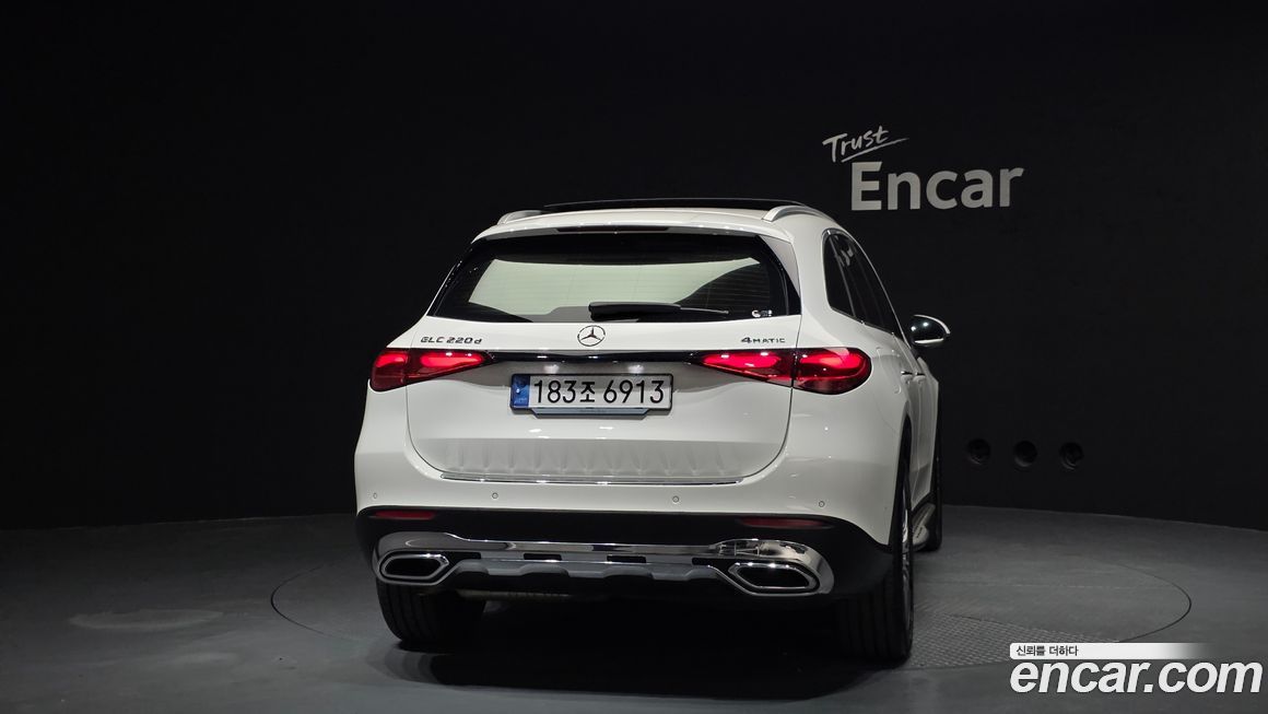 Mercedes-Benz GLC-Class 2024