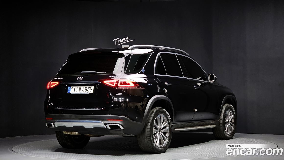 Mercedes-Benz GLE-Class 2021