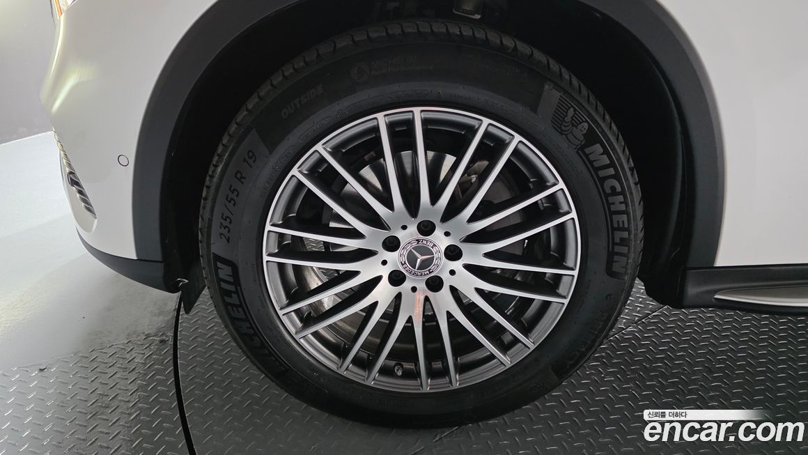 Mercedes-Benz GLC-Class 2024