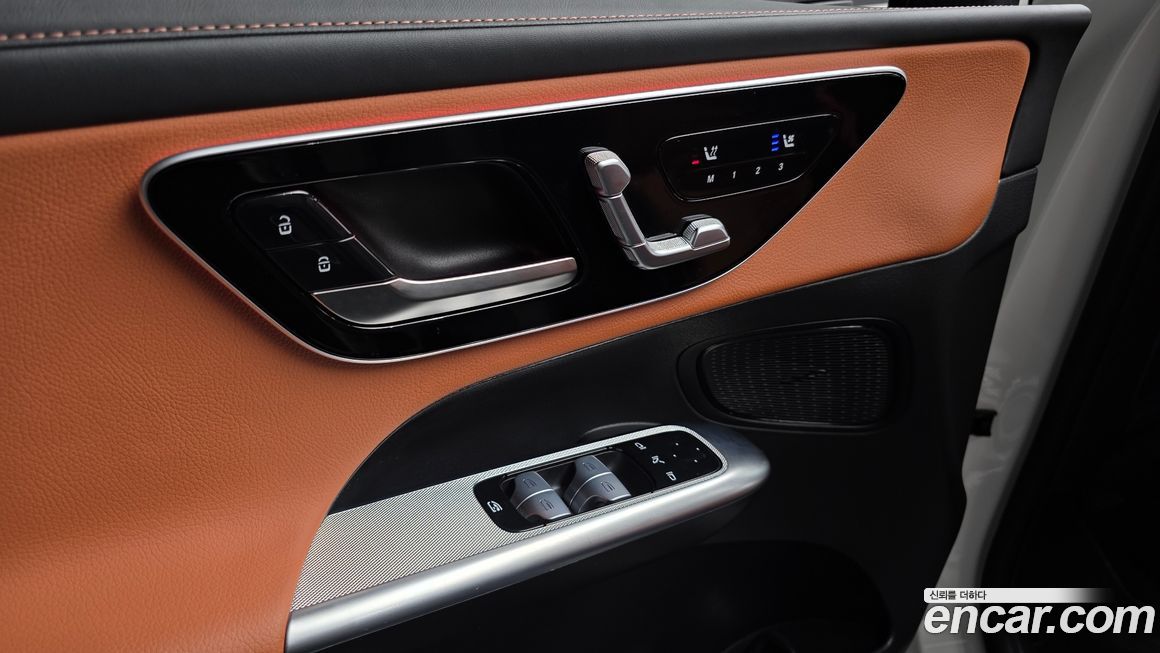 Mercedes-Benz GLC-Class 2024