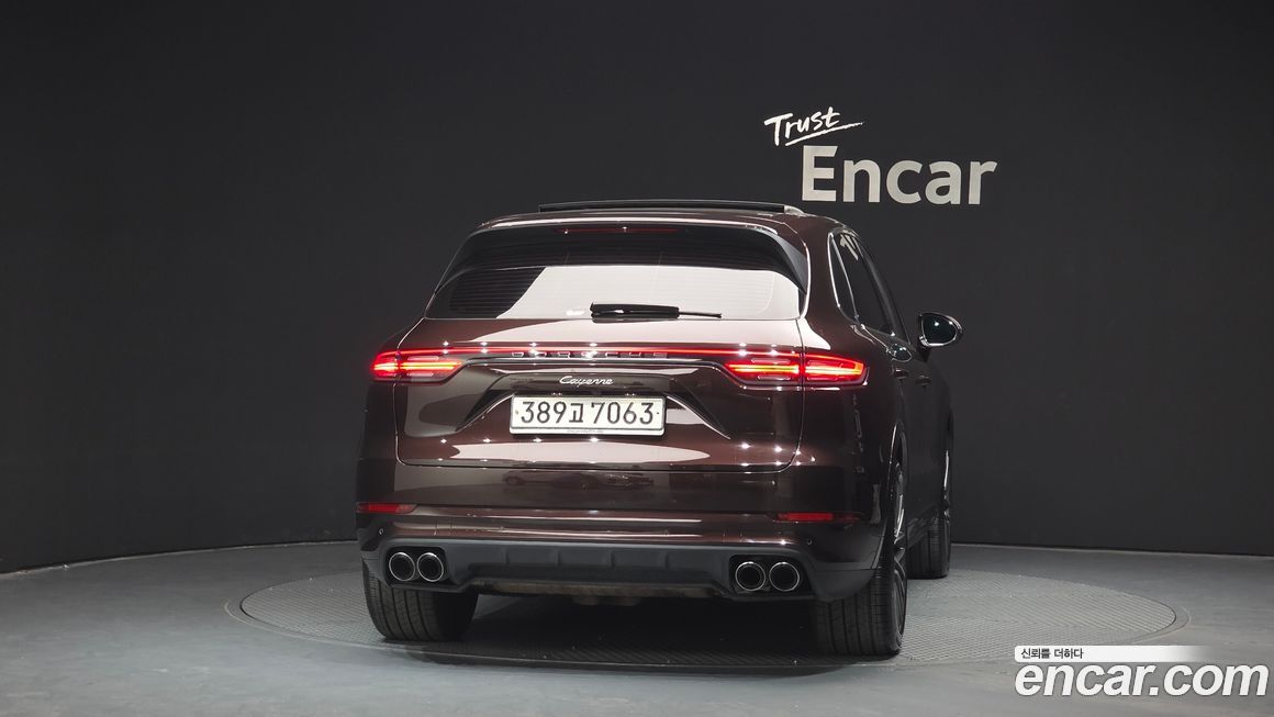 Porsche Cayenne 2021