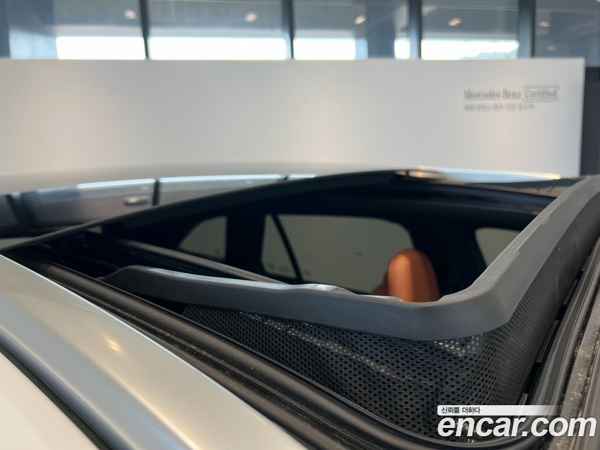 Mercedes-Benz GLC-Class 2025