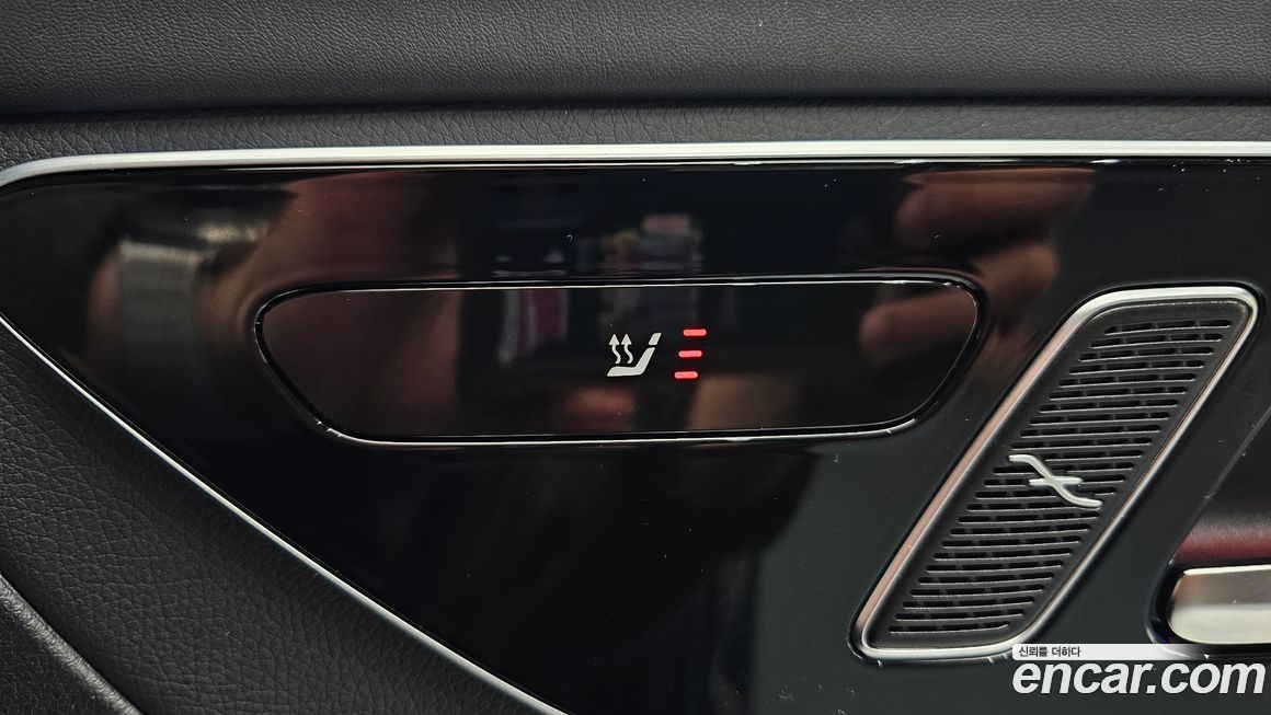 Mercedes-Benz GLC-Class 2024