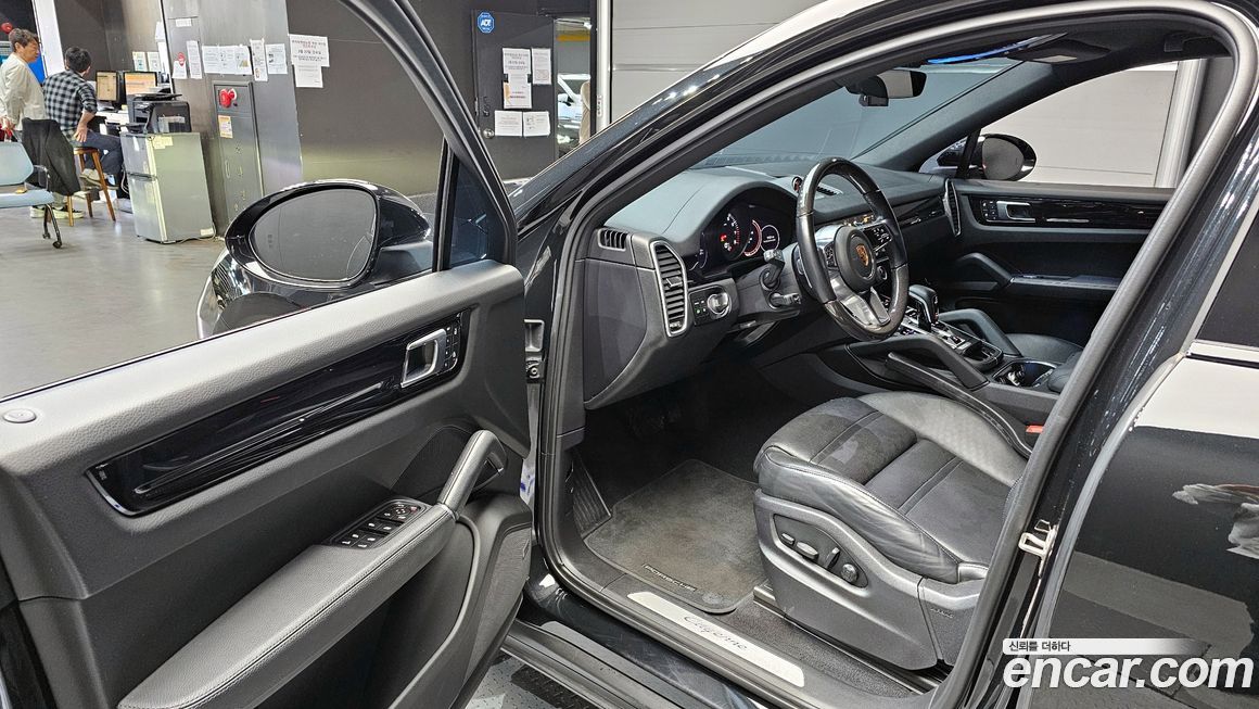 Porsche Cayenne 2023