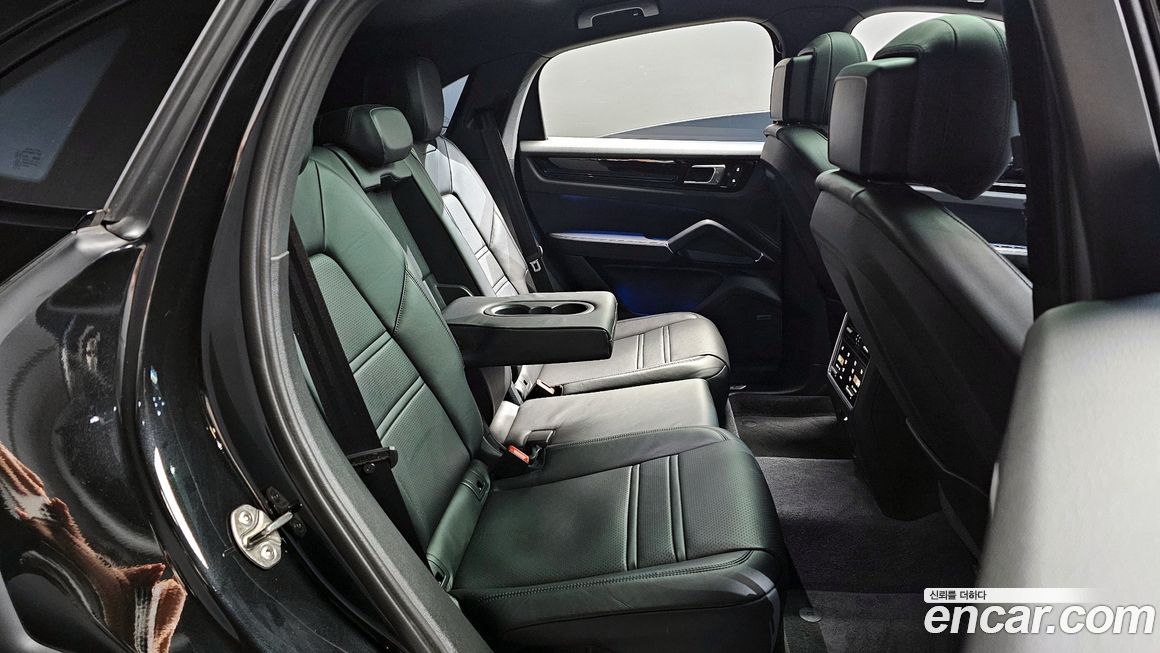 Porsche Cayenne 2023