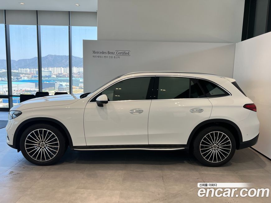 Mercedes-Benz GLC-Class 2025