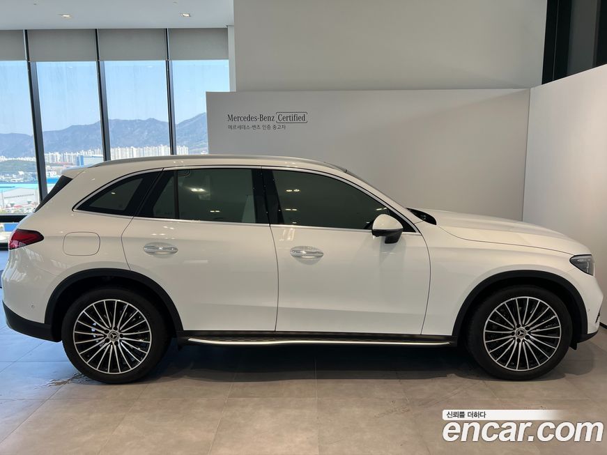 Mercedes-Benz GLC-Class 2025