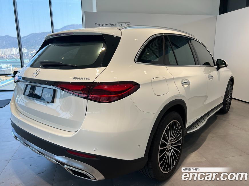 Mercedes-Benz GLC-Class 2025