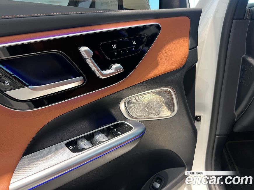 Mercedes-Benz GLC-Class 2025