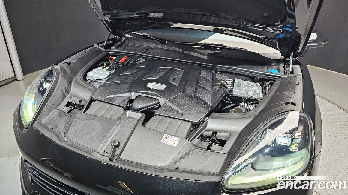 Porsche Cayenne 2023