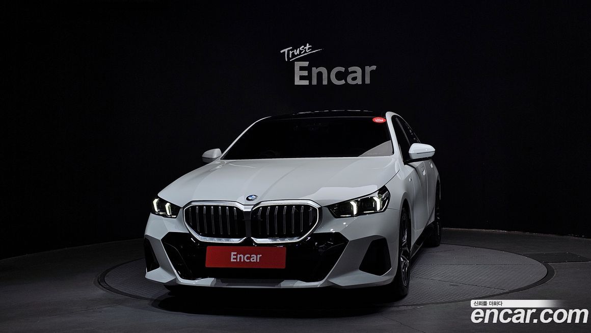 BMW 5-Series 2025