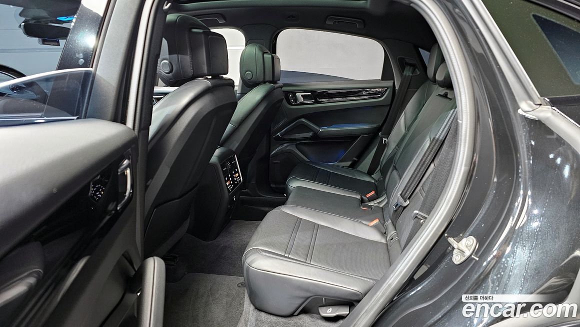 Porsche Cayenne 2023