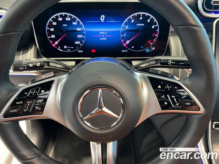 Mercedes-Benz GLC-Class 2025