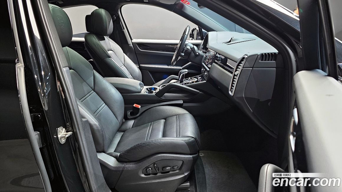 Porsche Cayenne 2023
