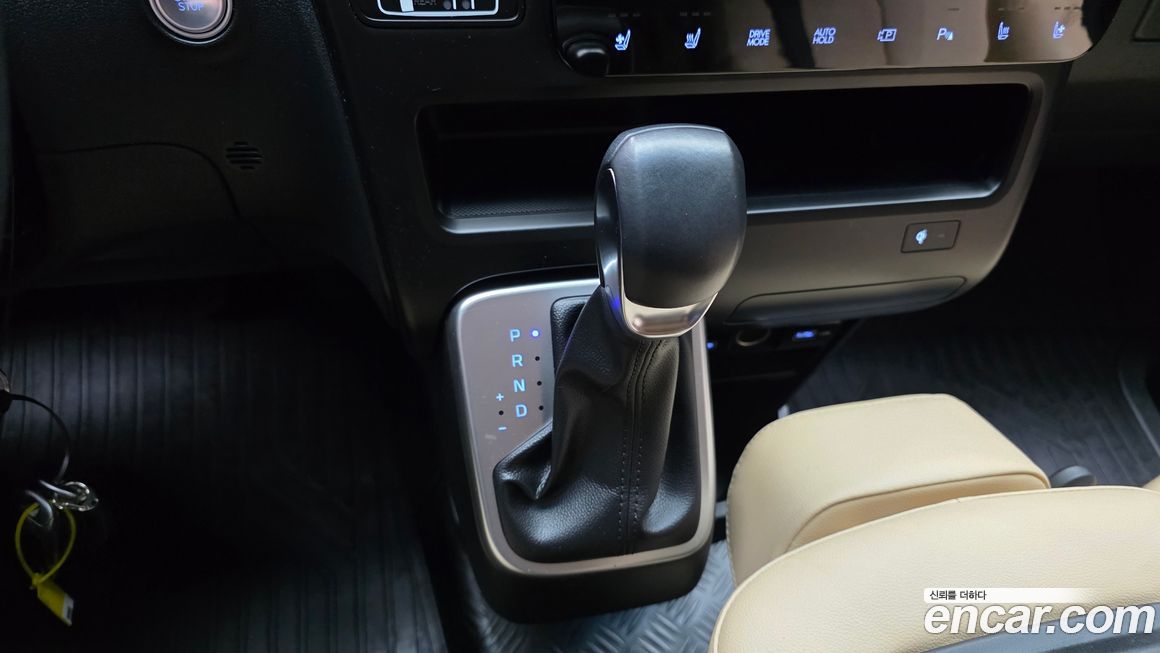Hyundai Staria 2022